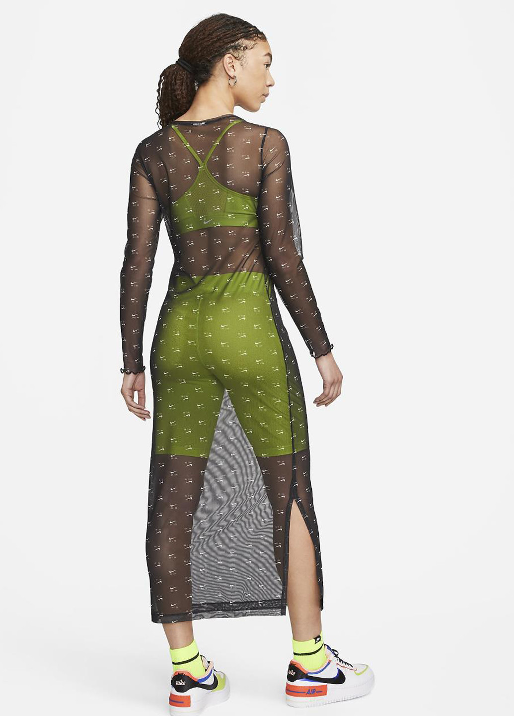 Чорна кежуал, спортивна сукня dv8249-010 Nike з логотипом