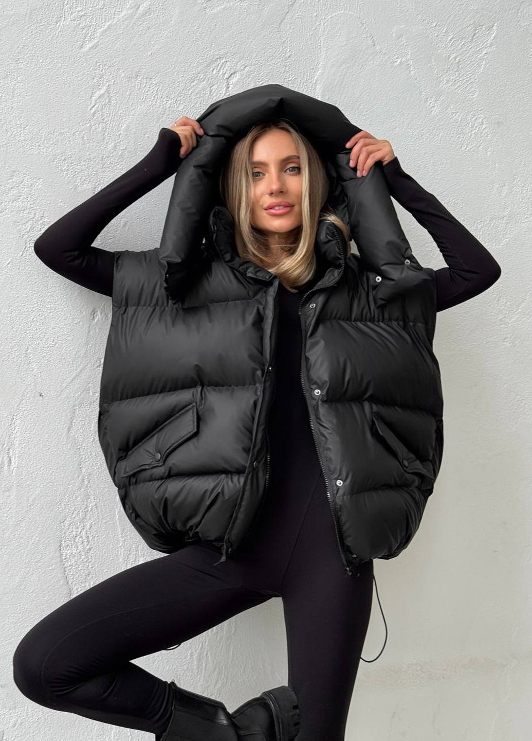 Чорна зимня куртка No Brand