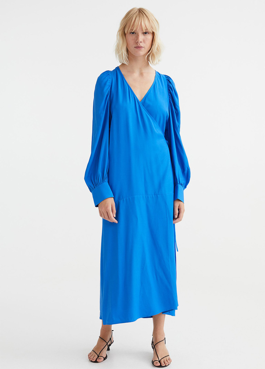 Светло-синее кэжуал платье на запах H&M однотонное