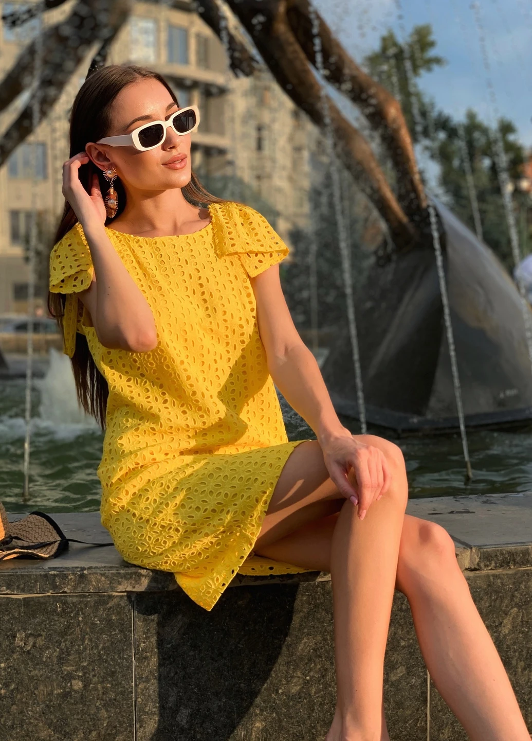 Жовтий кежуал сукня з прошви "beauty" жовте з відкритою спиною InRed з квітковим принтом