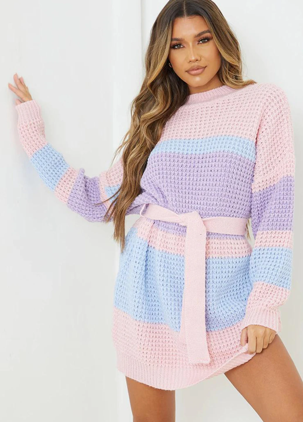 Комбинированное кэжуал платье платье-свитер PrettyLittleThing однотонное
