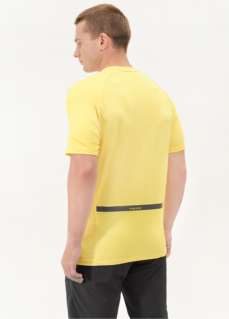 Желтая футболка спортивная Maraton
