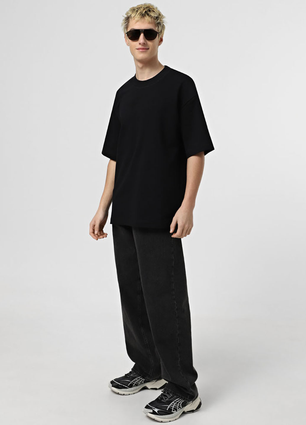 Черная футболка Promin