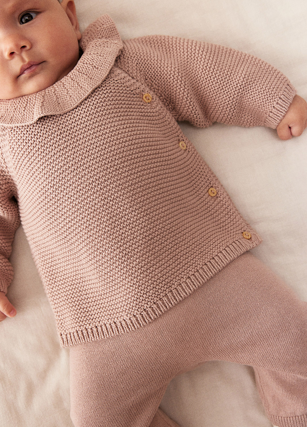 Пудровый демисезонный костюм (джемпер, брюки) брючный H&M