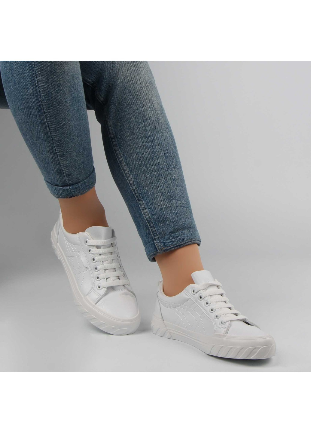 Белые демисезонные женские кроссовки 197302 Renzoni