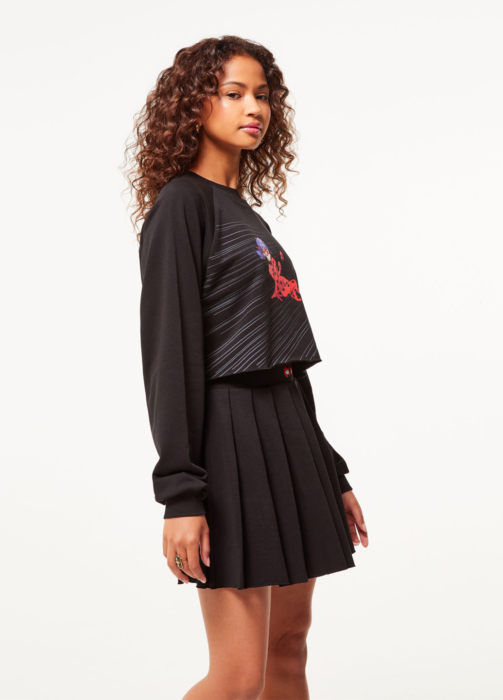 Чорний світшот Jennyfer персонажі рваний (302375845)