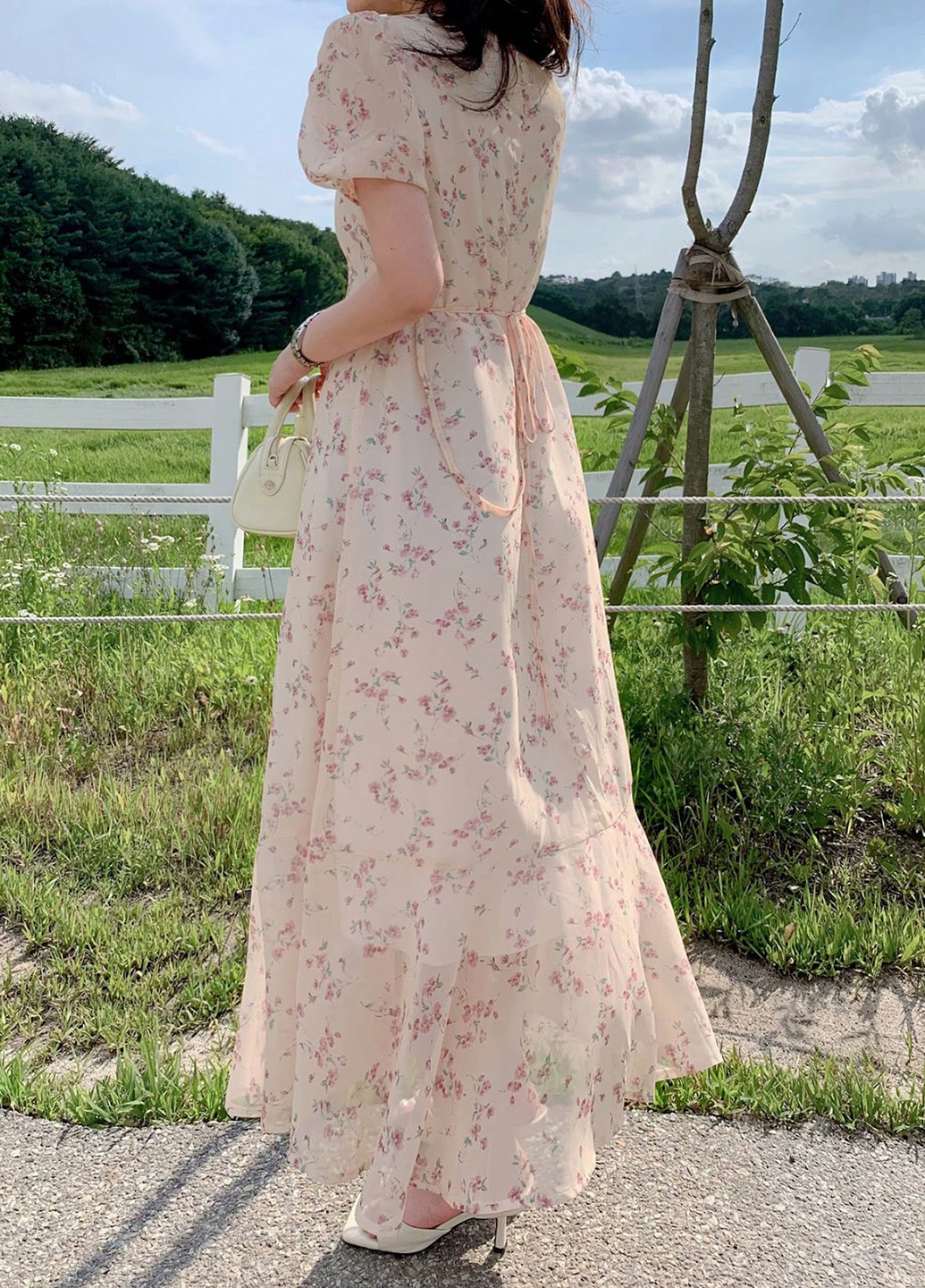Светло-розовое кэжуал платье SHEIN с цветочным принтом