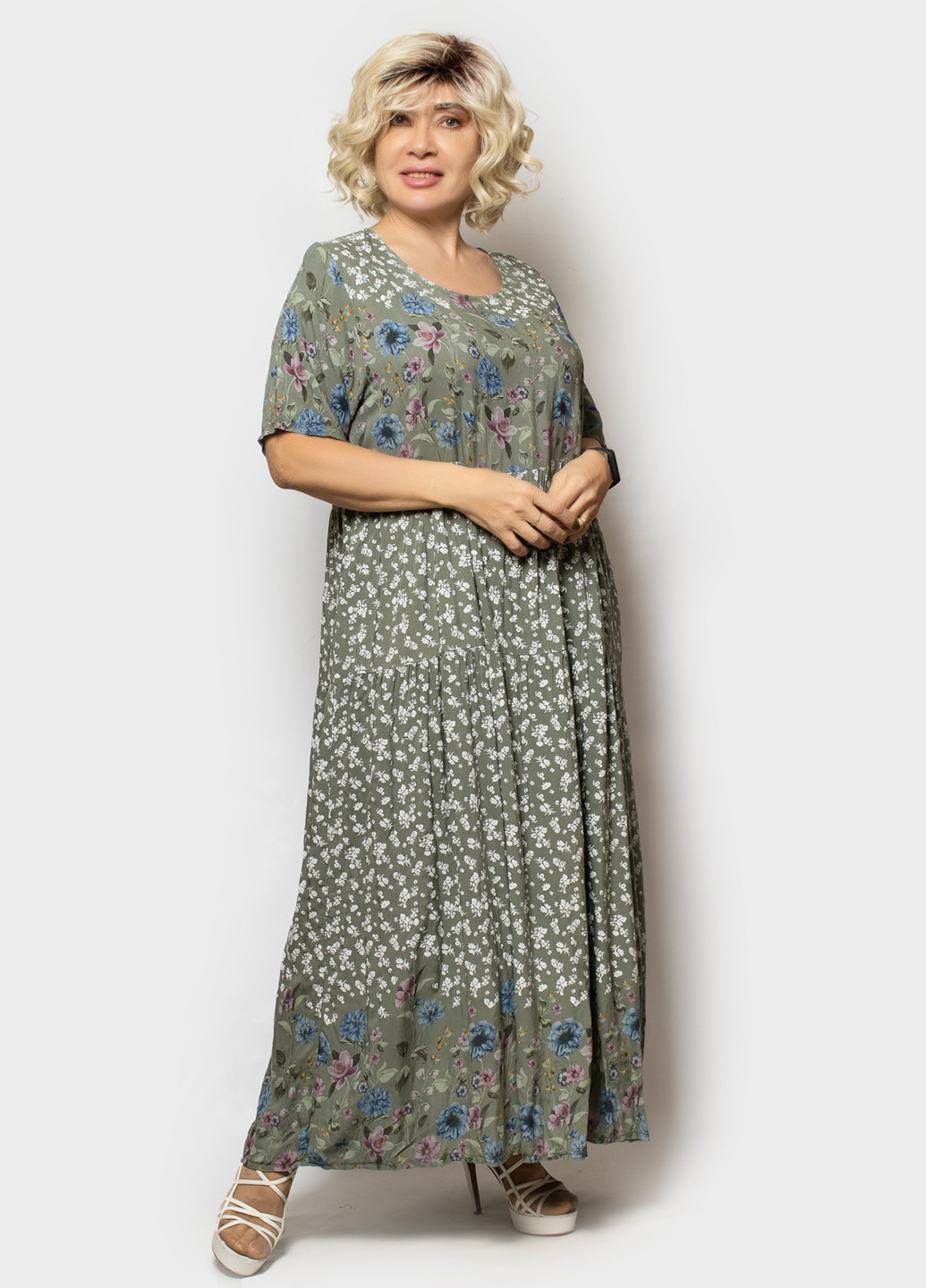 Оливковое (хаки) кэжуал платье оверсайз LibeAmore с цветочным принтом