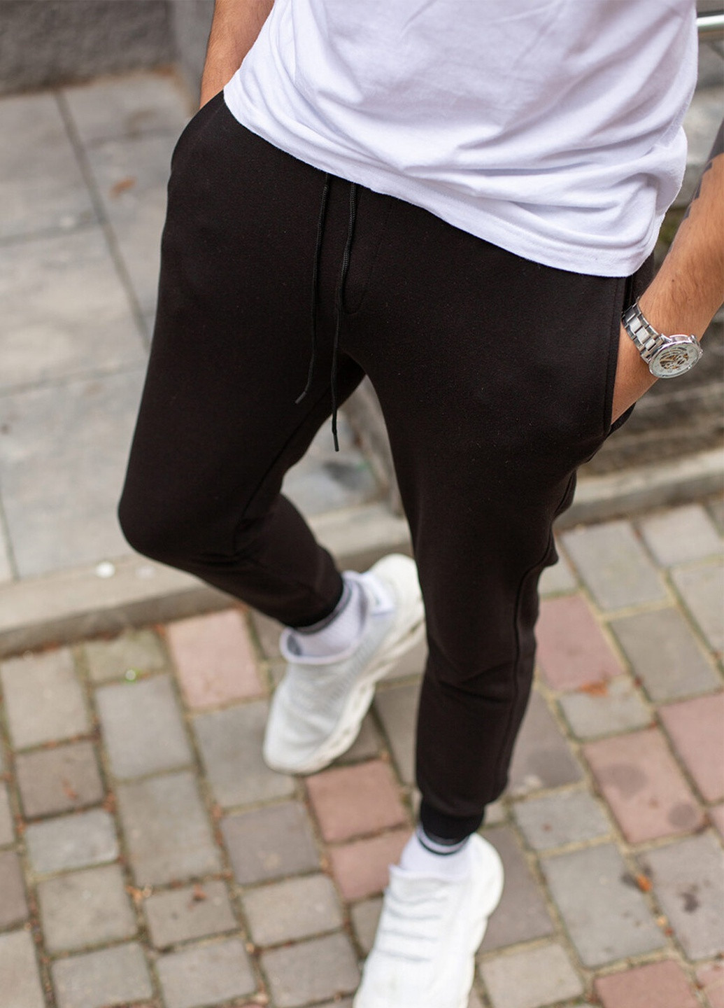 Черные спортивные демисезонные брюки Without