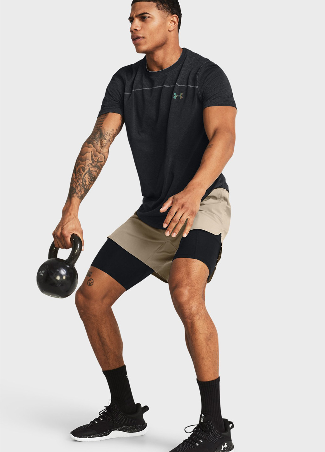 Черная футболка Under Armour