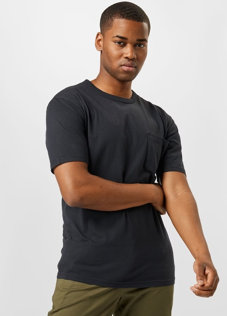 Черная футболка Minimum