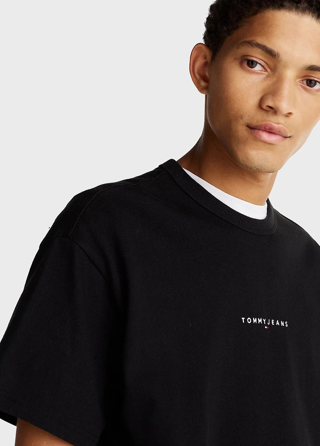 Чорна футболка Tommy Jeans