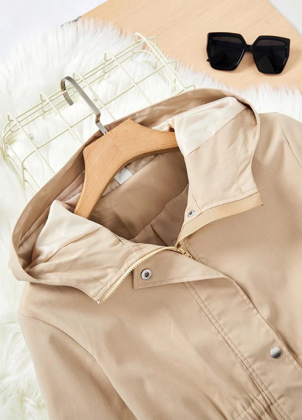 Бежевая демисезонная куртка SHEIN