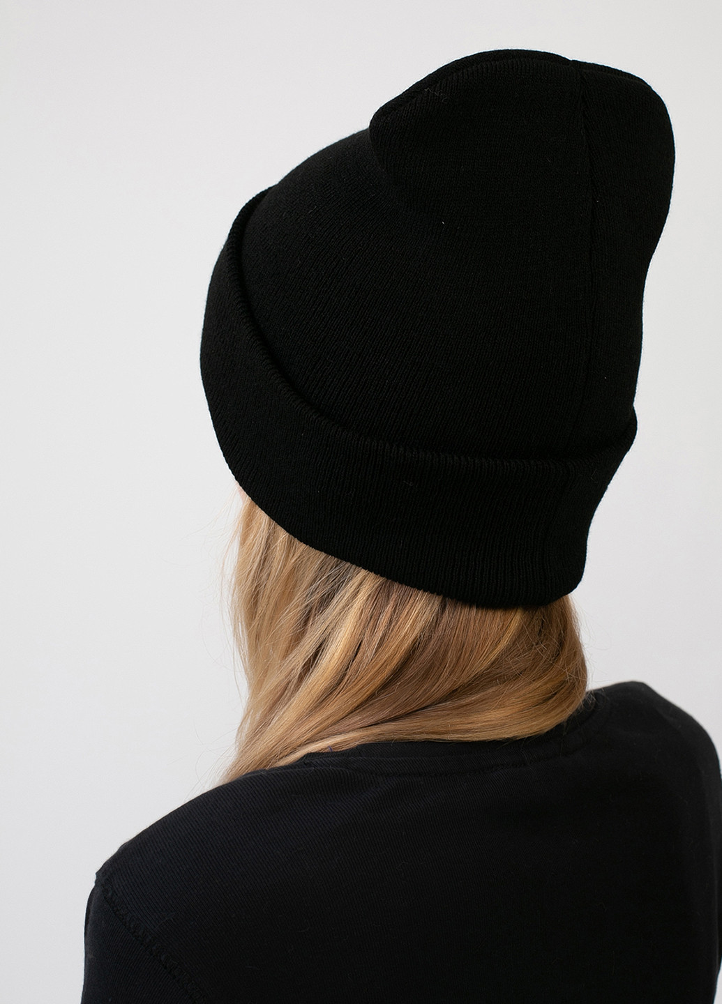 Теплая зимняя шерстяная шапка с отворотом без подкладки 551035 DeMari БиллиАйлиш бини однотонная чёрная кэжуал шерсть
