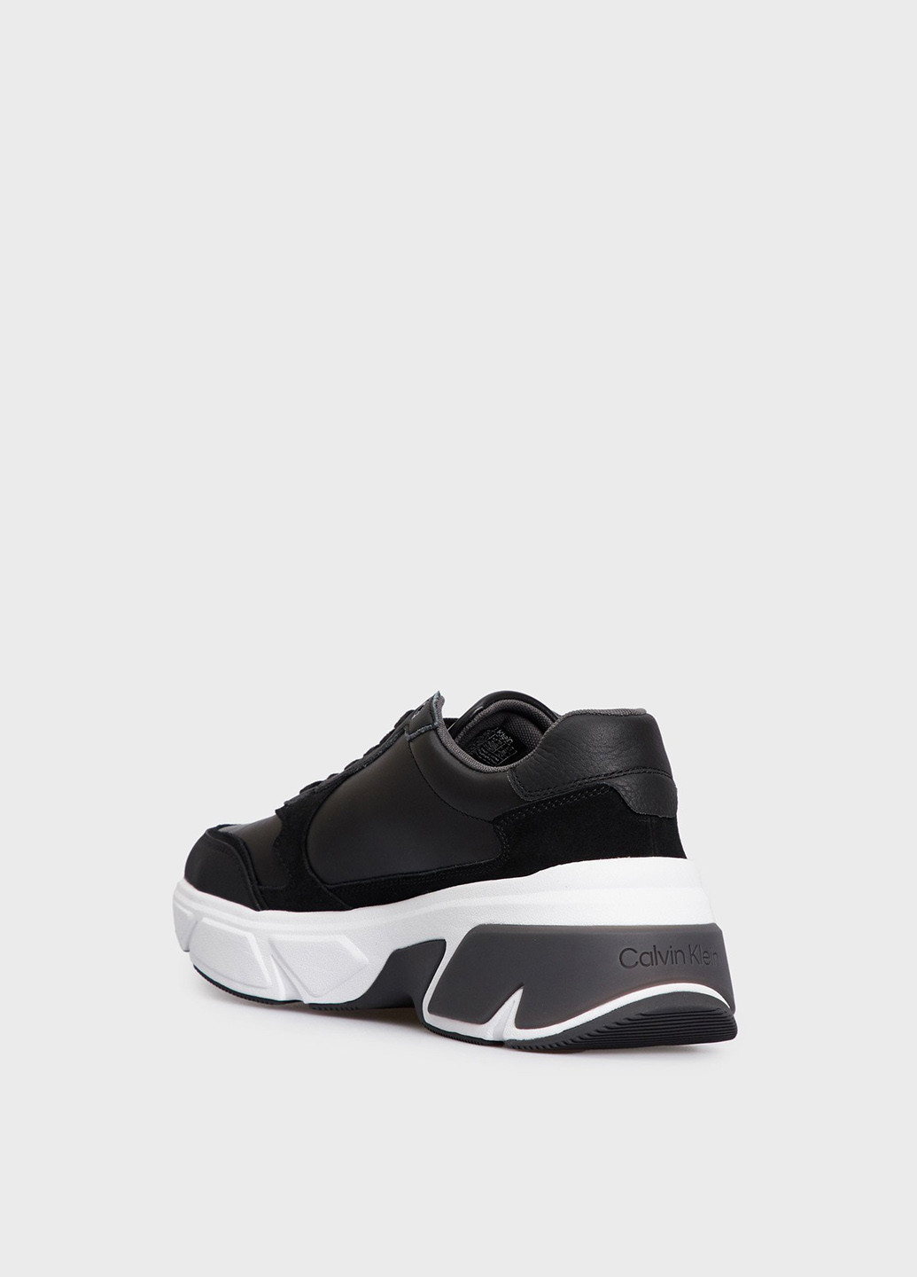 Черные всесезонные кроссовки Calvin Klein