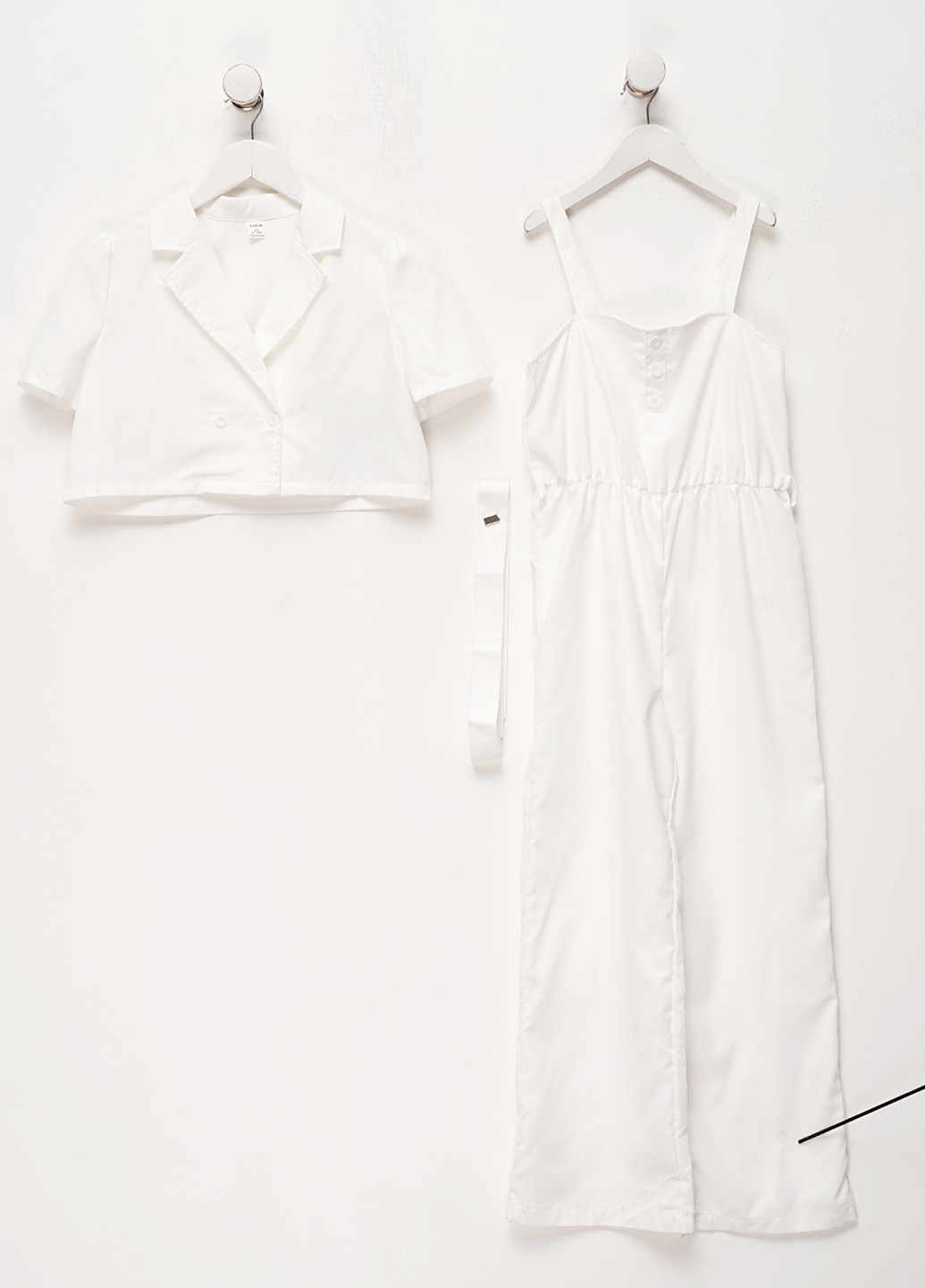 Белый летний костюм (жакет, комбинезон) SHEIN