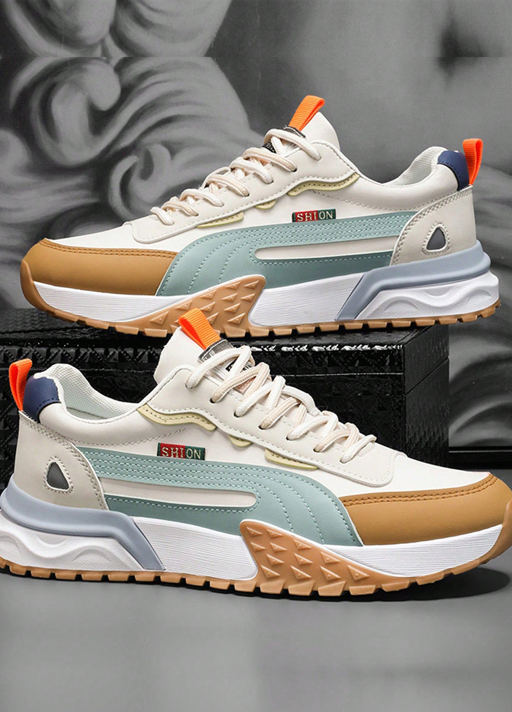 Цветные демисезонные кроссовки SHEIN