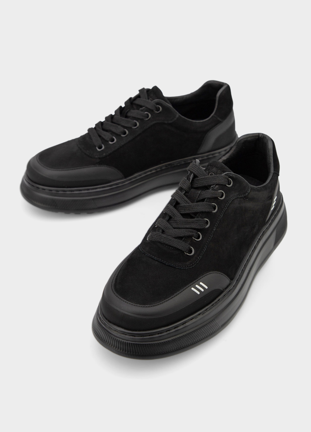 Черные демисезонные кроссовки URBAN TRACE