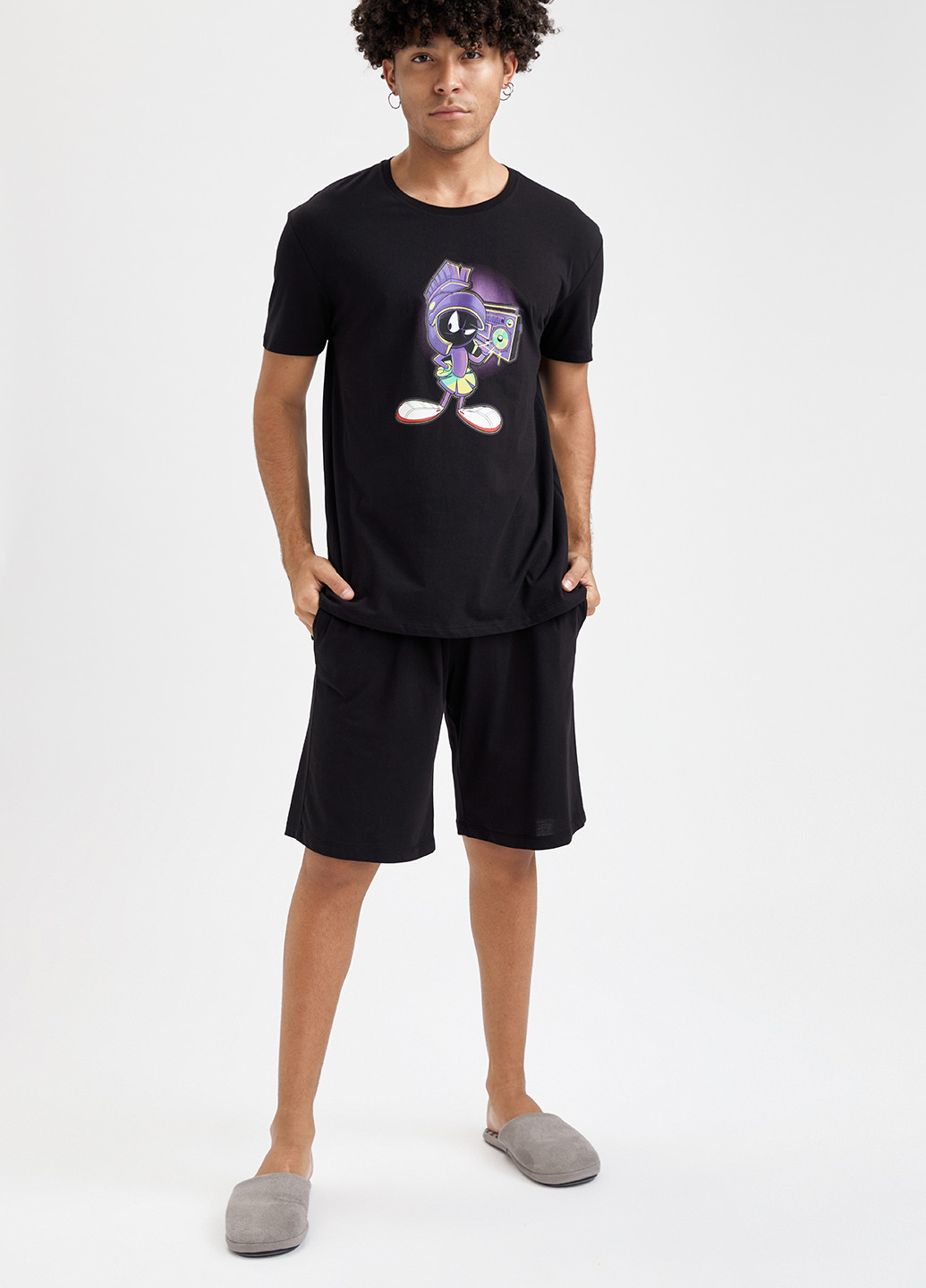 Чорний демісезонний комплект(футболка, шорти) space jam 2 DeFacto Комплект(футболка, шорты)