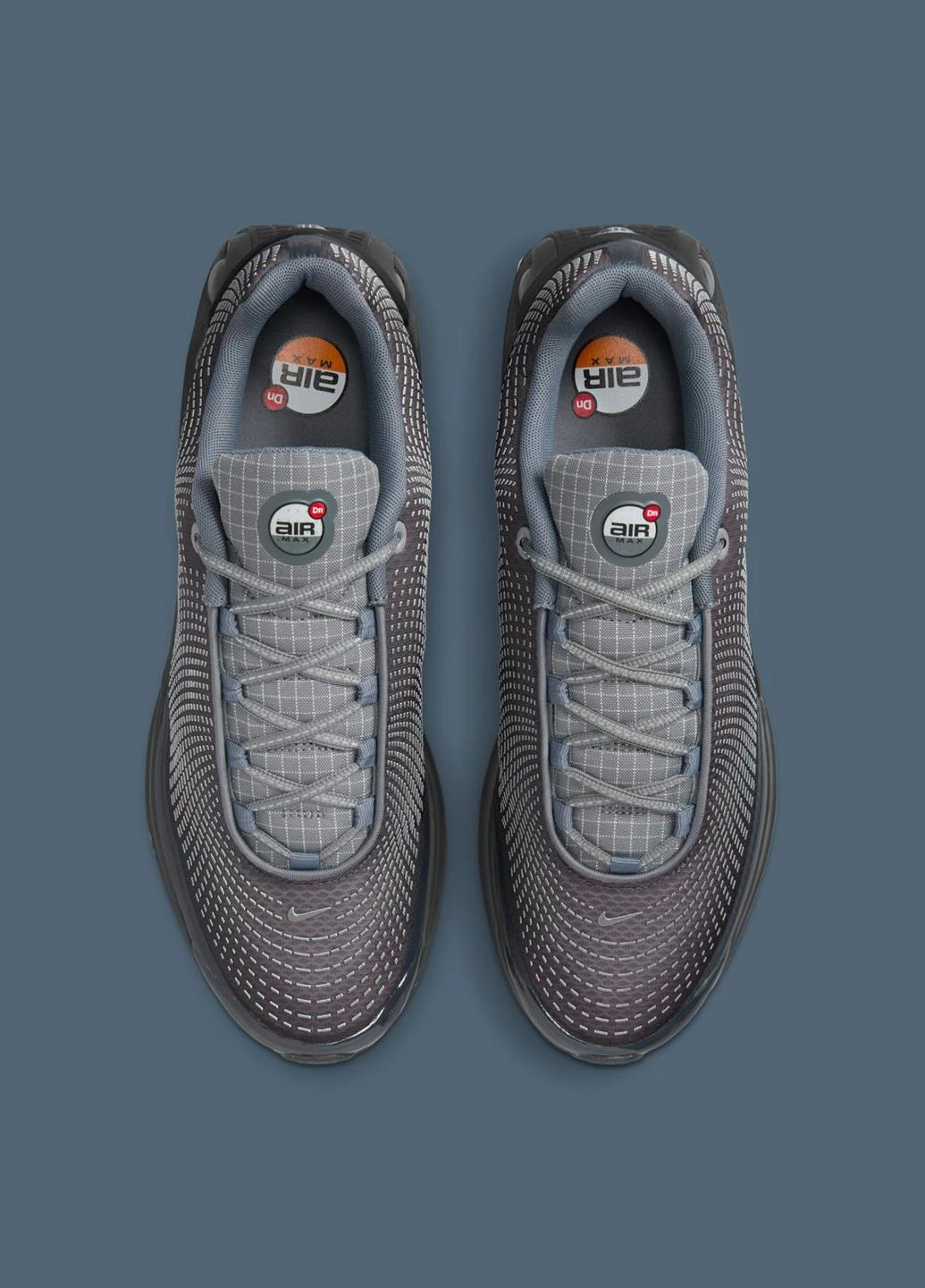 Сірі кросівки hq3816-001 демісезон Nike Air Max Dn