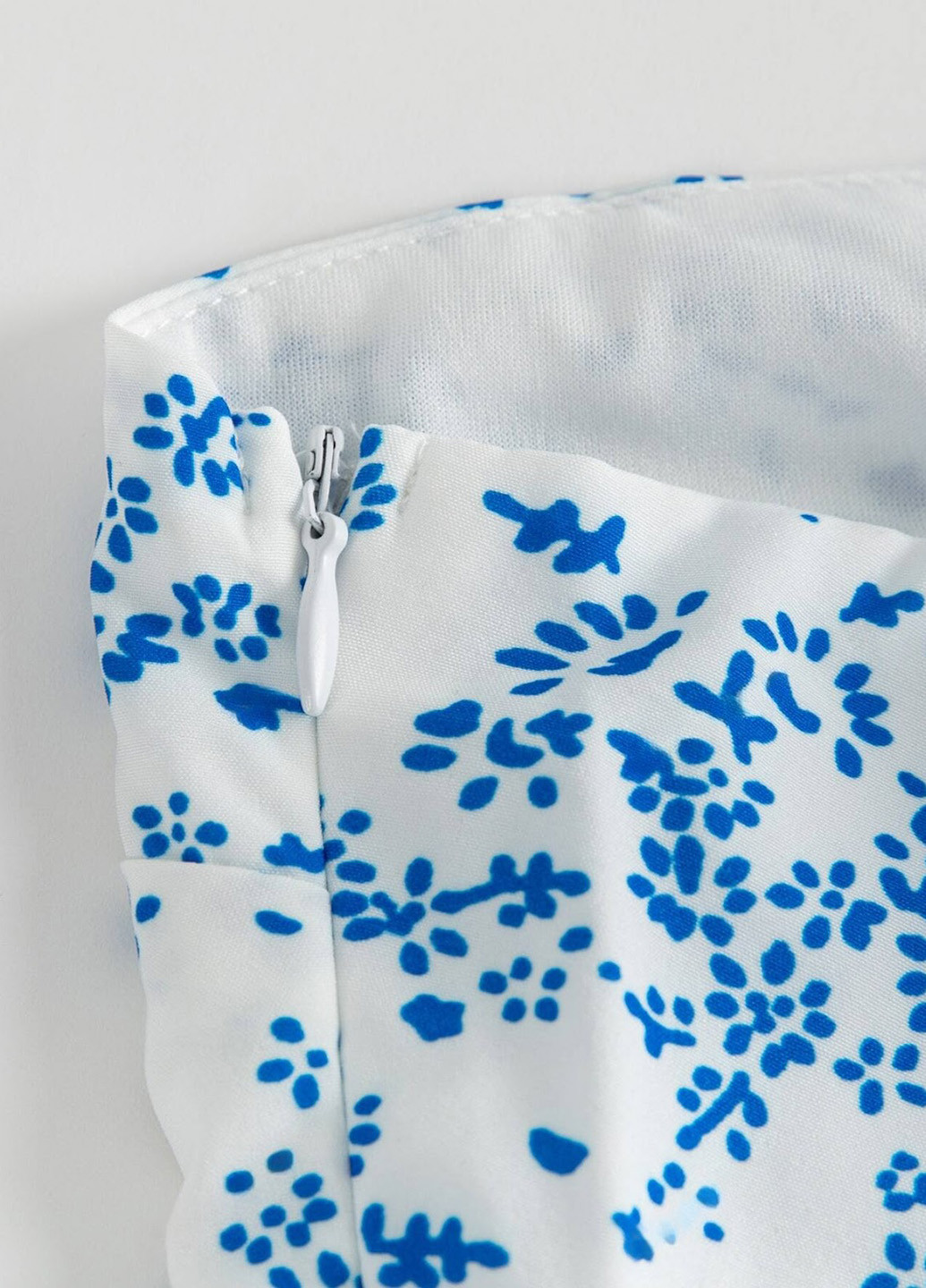 Білий кежуал сукня на одне плече, силуетна, з відкритою спиною SHEIN з квітковим принтом