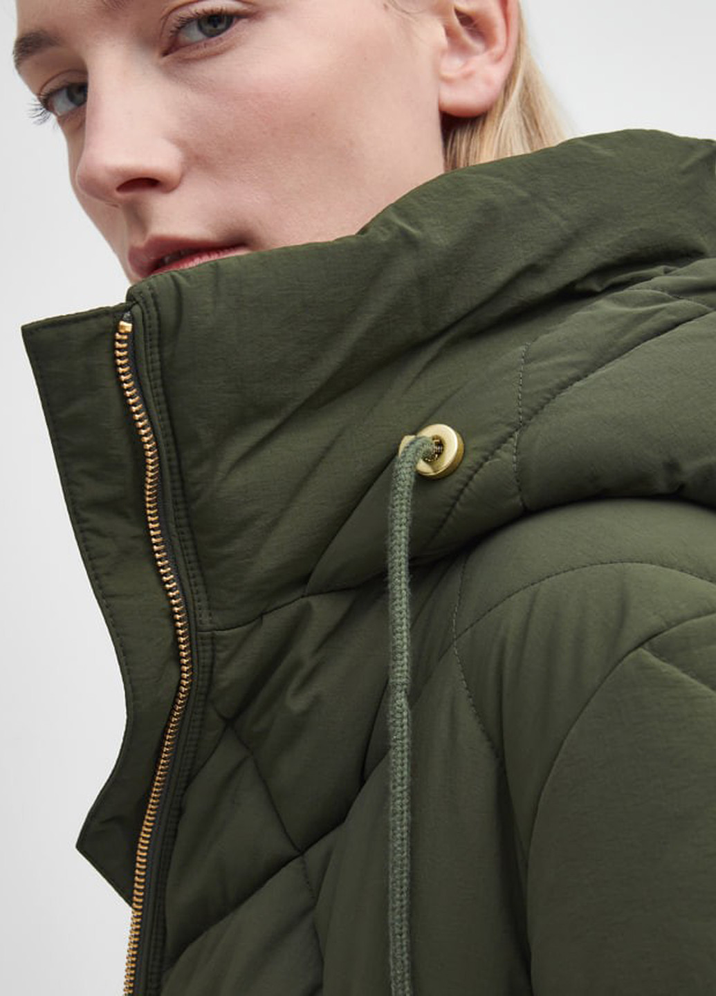 Оливковая (хаки) демисезонная куртка куртка-пальто Barbour