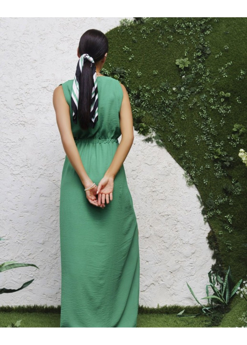 Зелена повсякденний сукня 13406 s білий ISSA PLUS однотонна