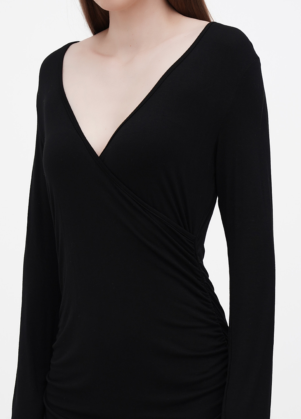 Черное кэжуал платье на запах No Brand однотонное