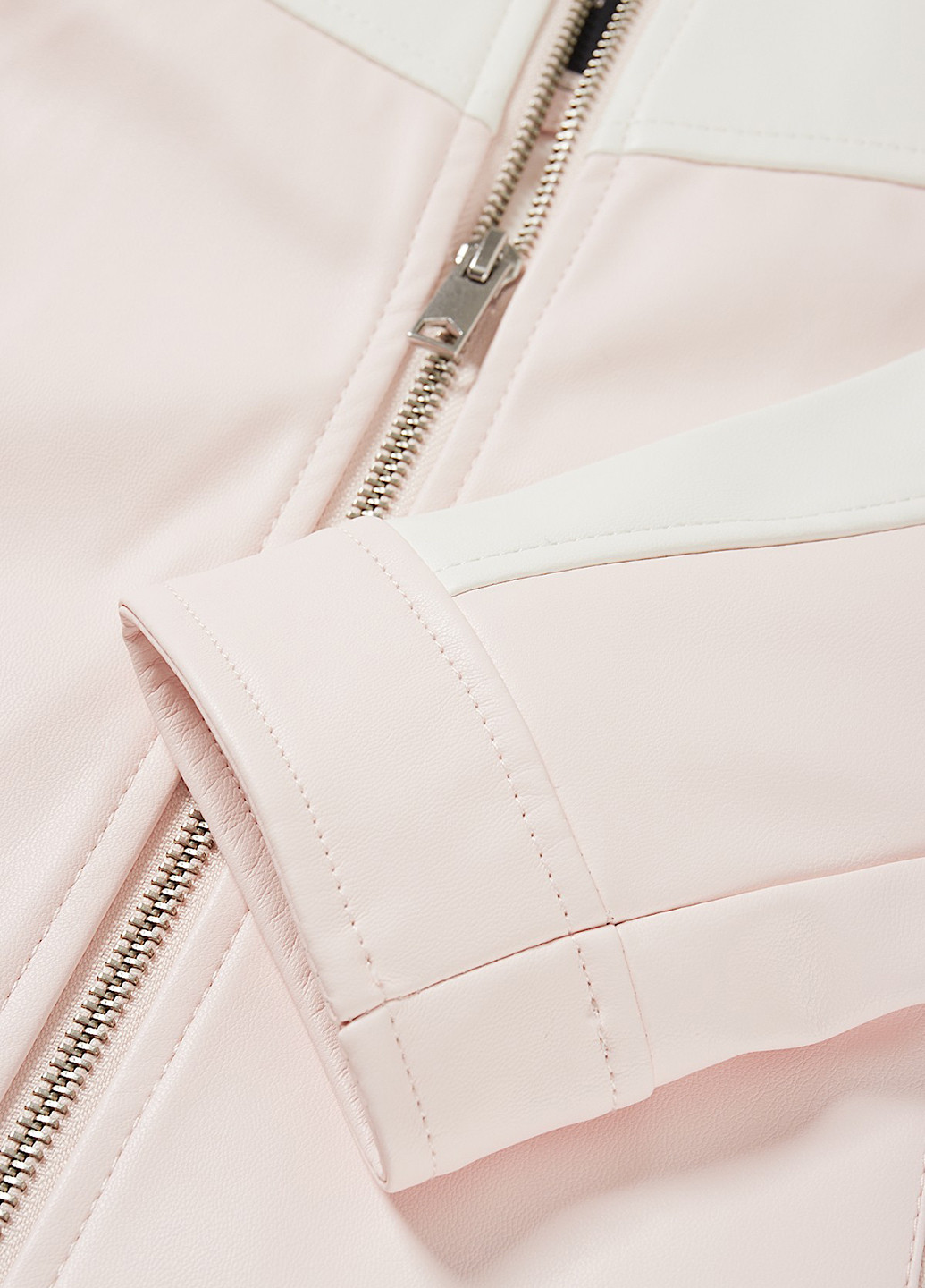 Світло-рожева демісезонна куртка C&A