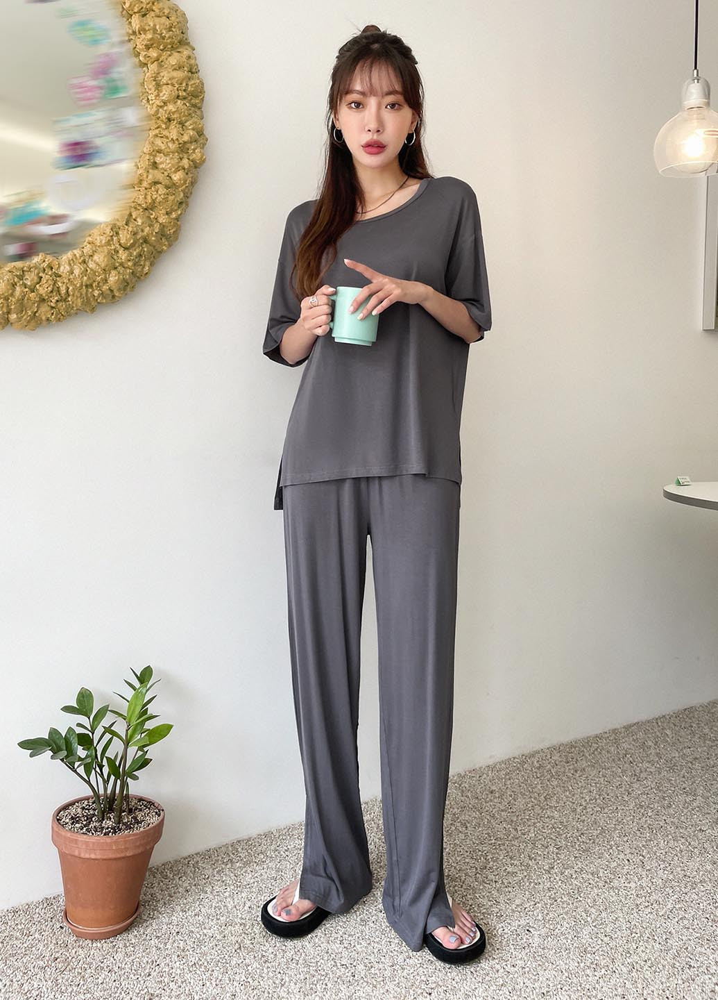Сіра всесезон піжама (футболка, брюки) футболка + штани SHEIN