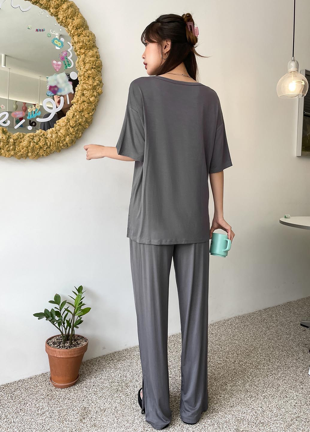 Сіра всесезон піжама (футболка, брюки) футболка + штани SHEIN