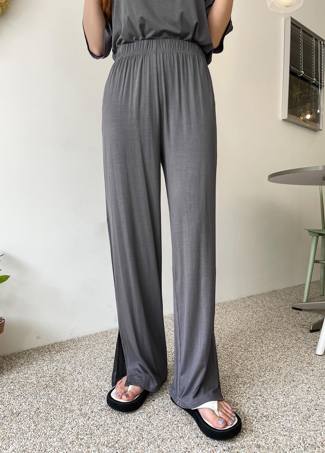 Сіра всесезон піжама (футболка, брюки) футболка + штани SHEIN