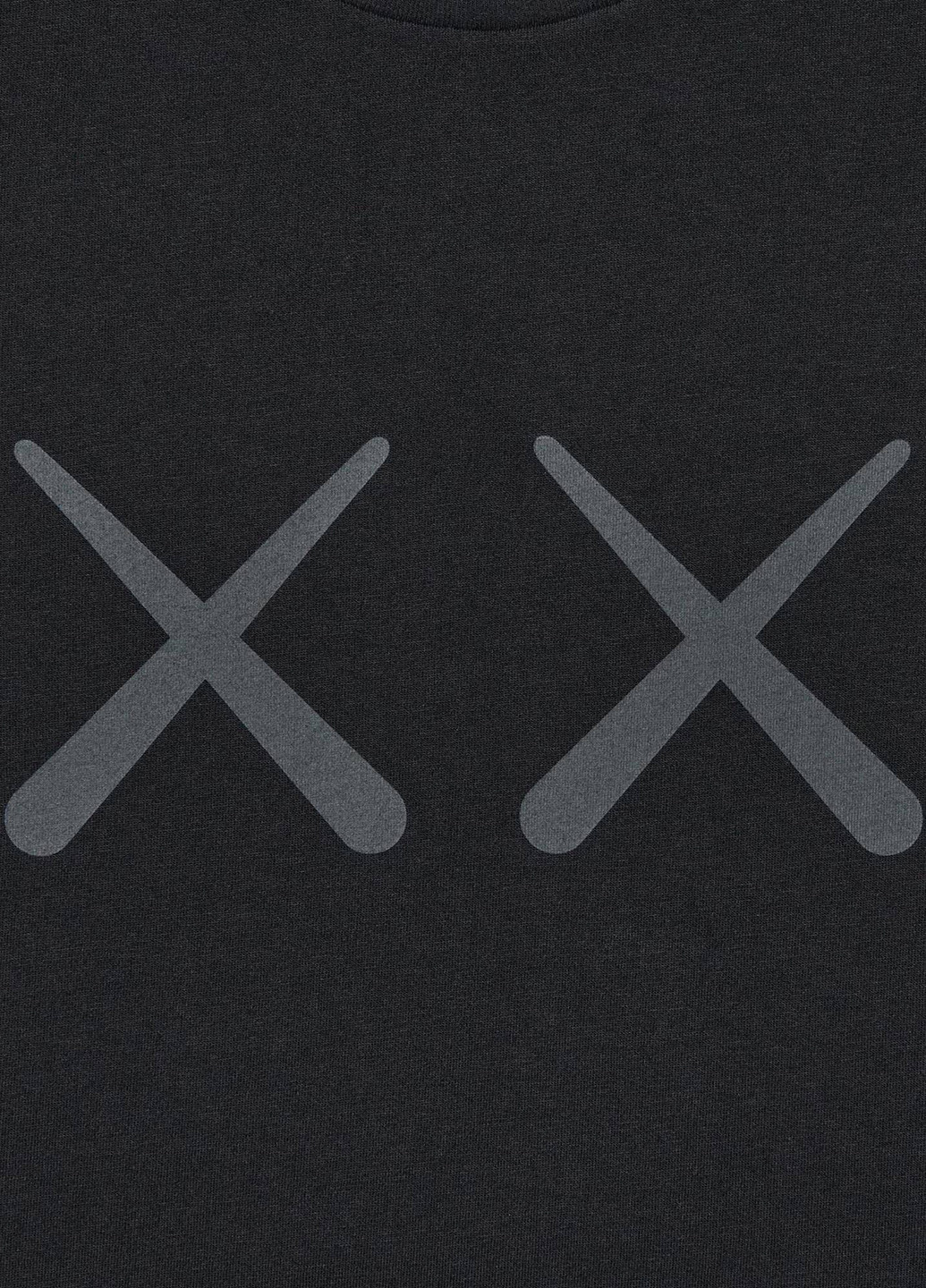 Черная футболка Uniqlo