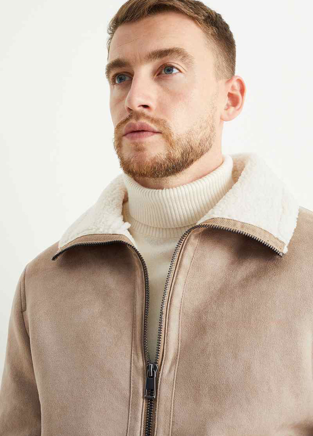 Бежева демісезонна куртка C&A