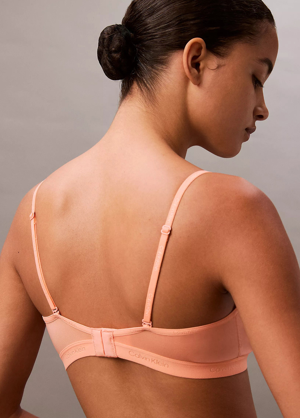 Светло-оранжевый демисезонный комплект (бюстгальтер, трусики) Calvin Klein