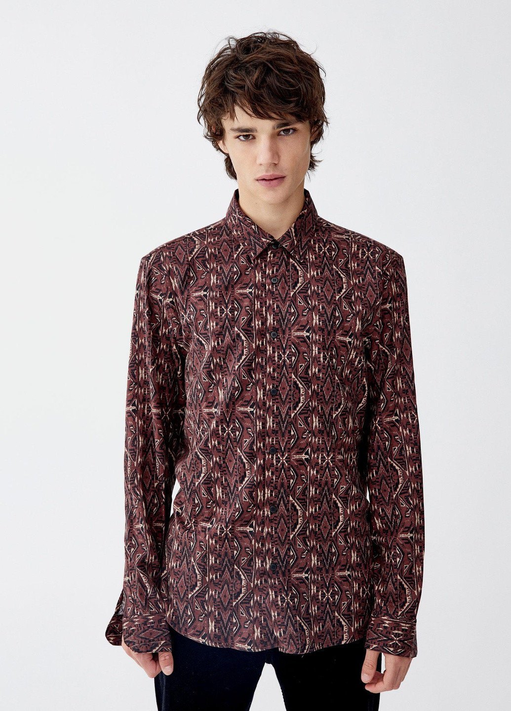 Коричневая рубашка Pull & Bear