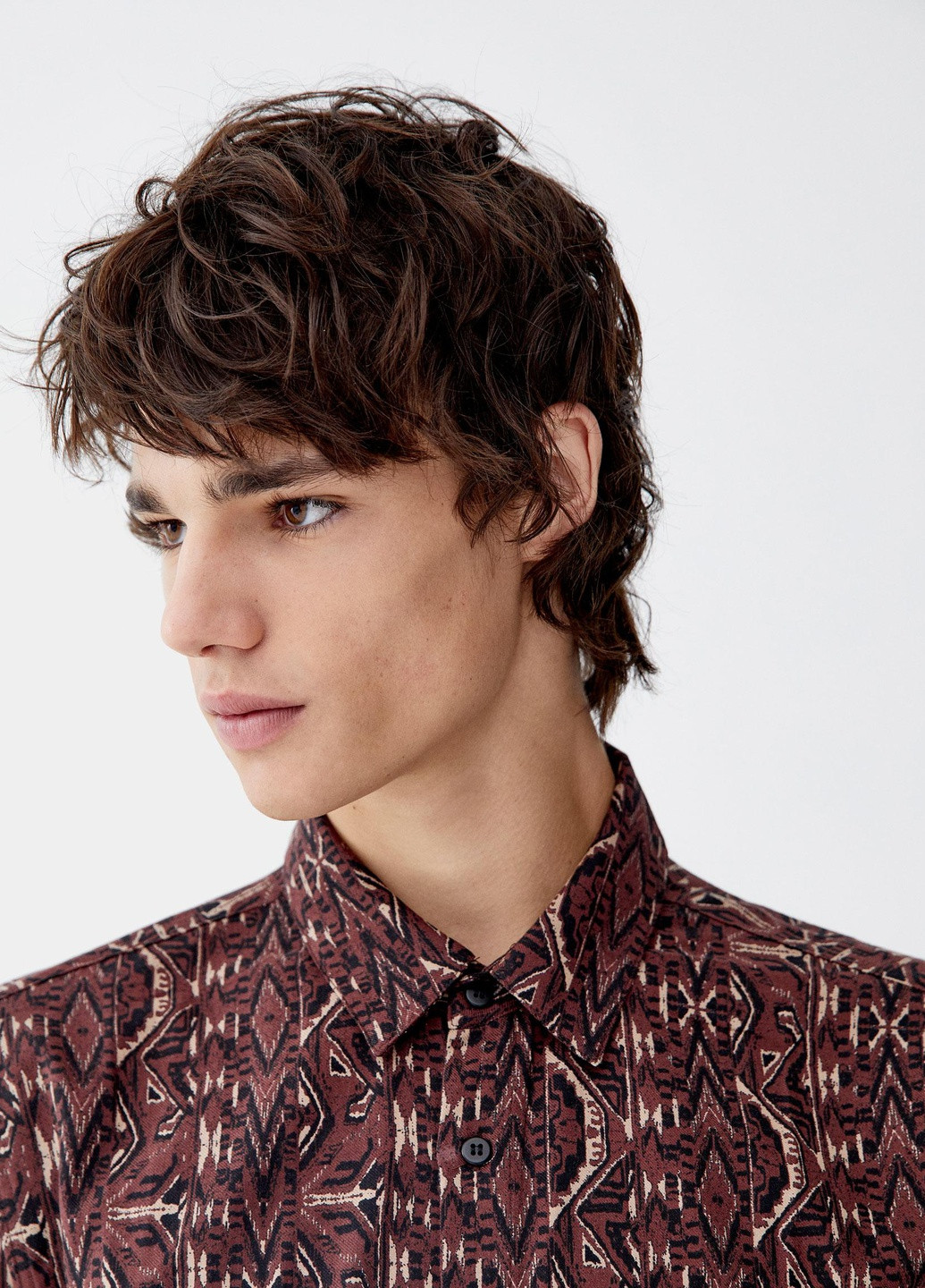 Коричневая рубашка Pull & Bear