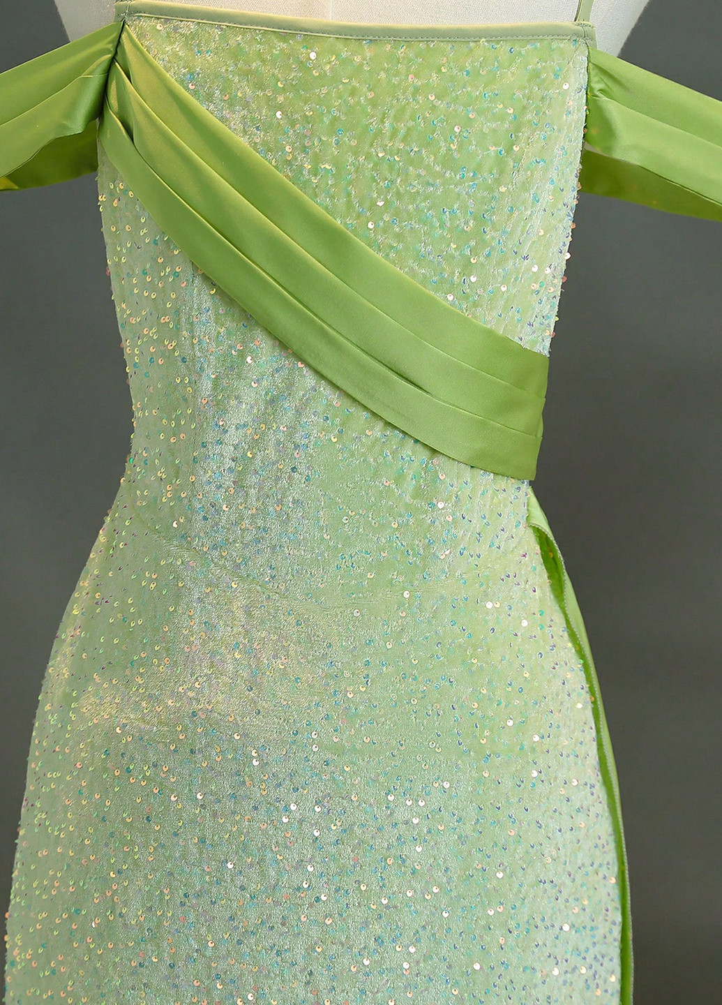 Світло-зелена сукня SHEIN (316734611)