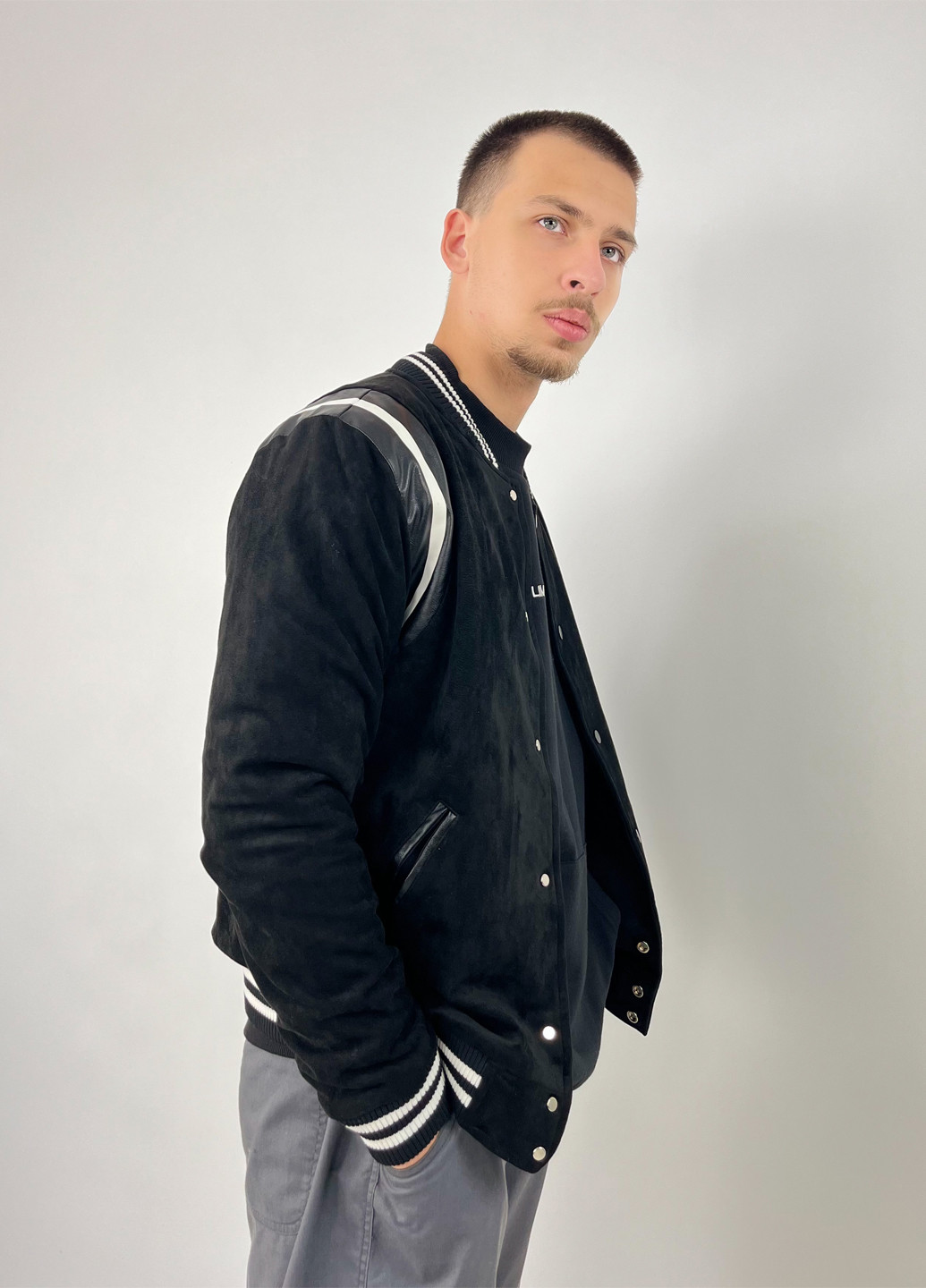 Бомбер Boohoo бейсбольний на магніти (302726704)