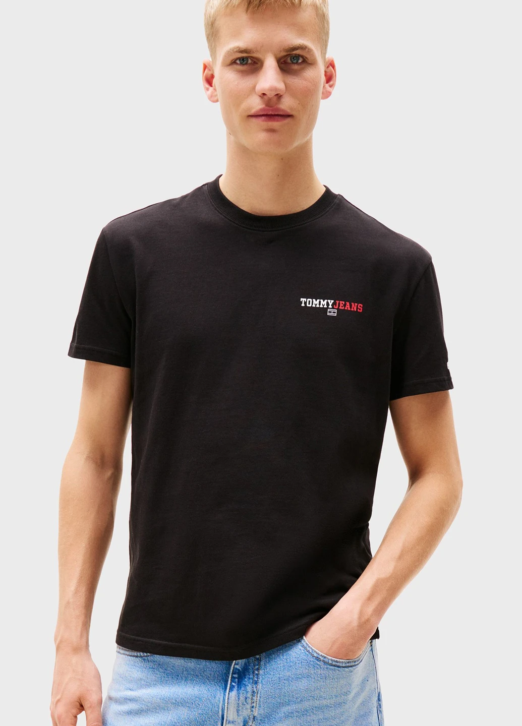 Черная футболка Tommy Jeans