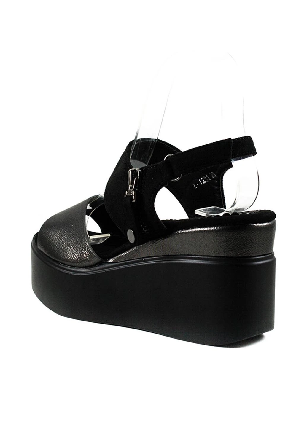 Черные босоножки Loris Bottega с ремешком