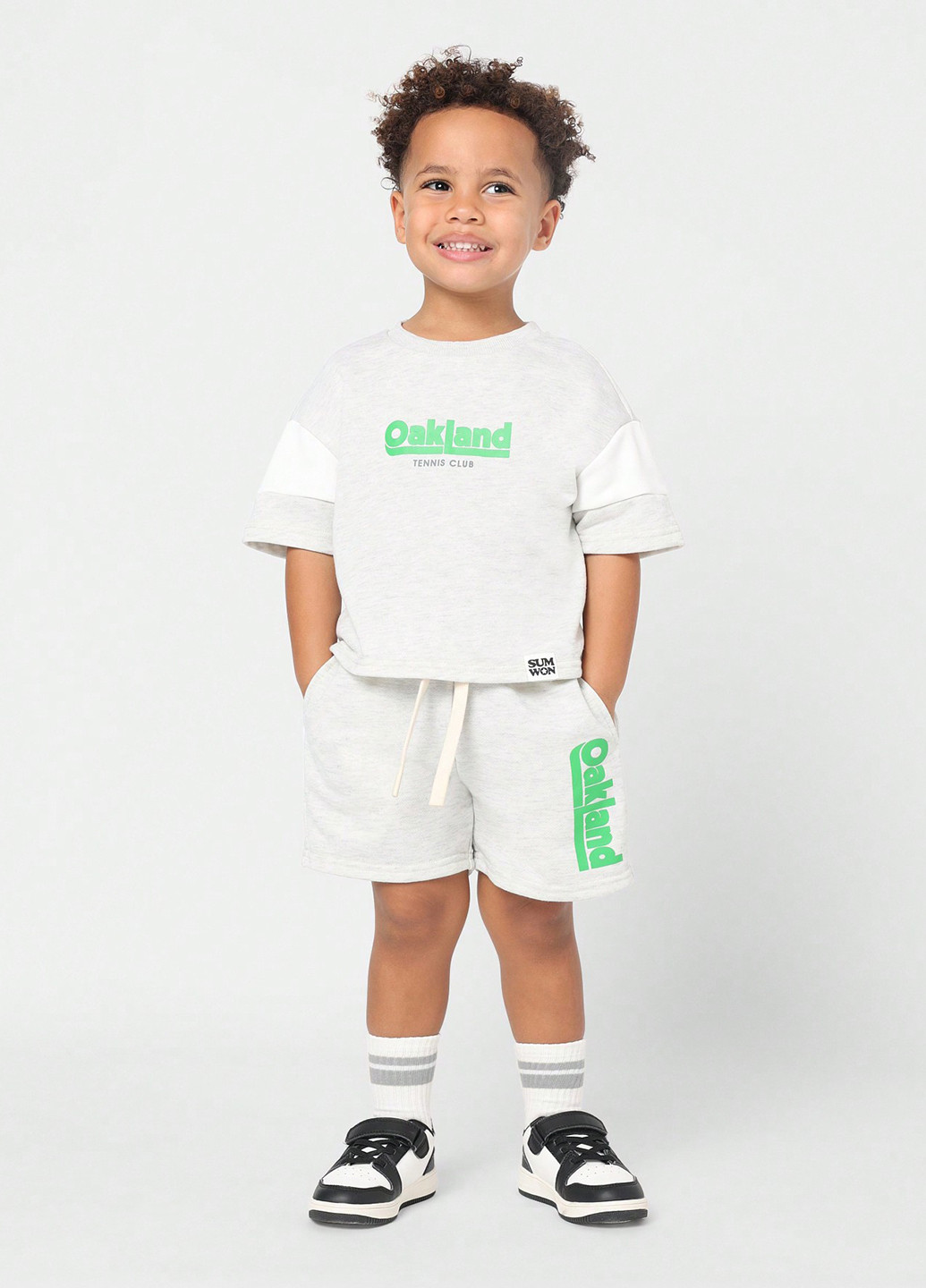 Світло-сірий літній костюм (футболка, шорти) з шортами SHEIN