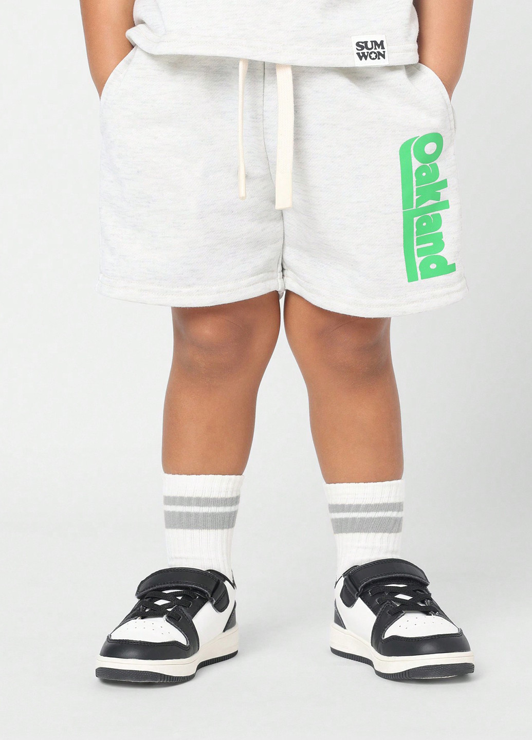 Світло-сірий літній костюм (футболка, шорти) з шортами SHEIN