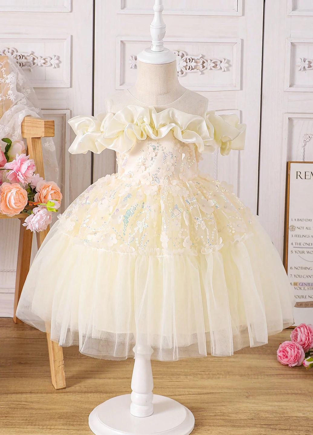 Кремовое платье SHEIN (367803047)