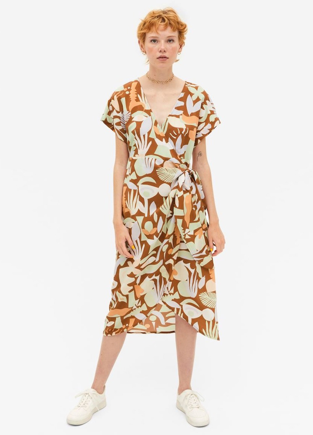 Коричнева кежуал сукня на запах Monki з малюнком