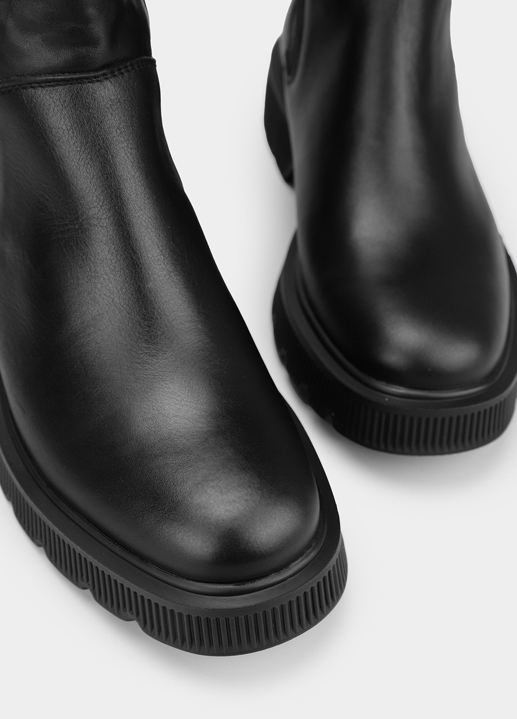 Осенние ботинки челси Braska без декора