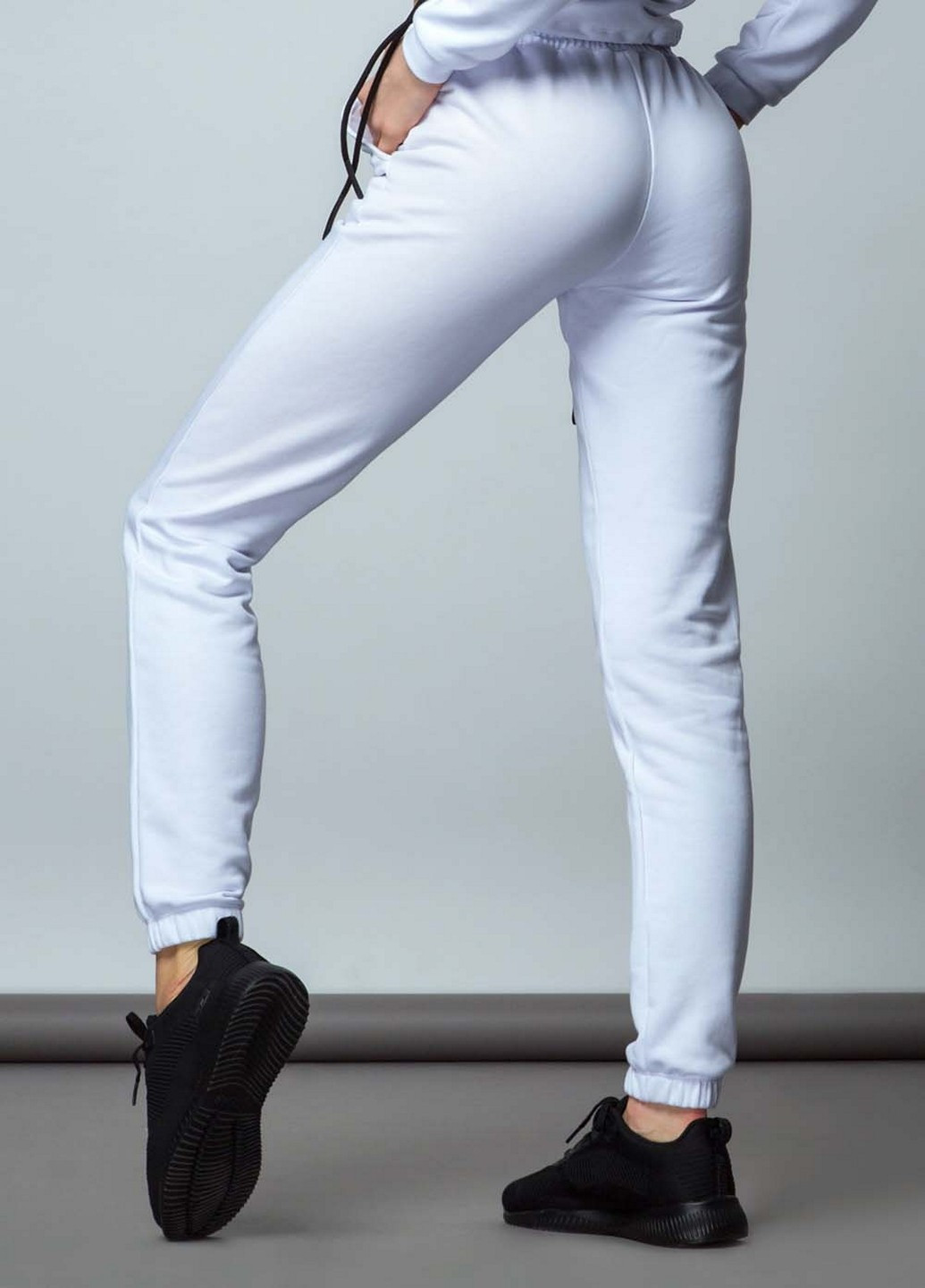 Белые спортивные демисезонные джоггеры брюки Designed for fitness