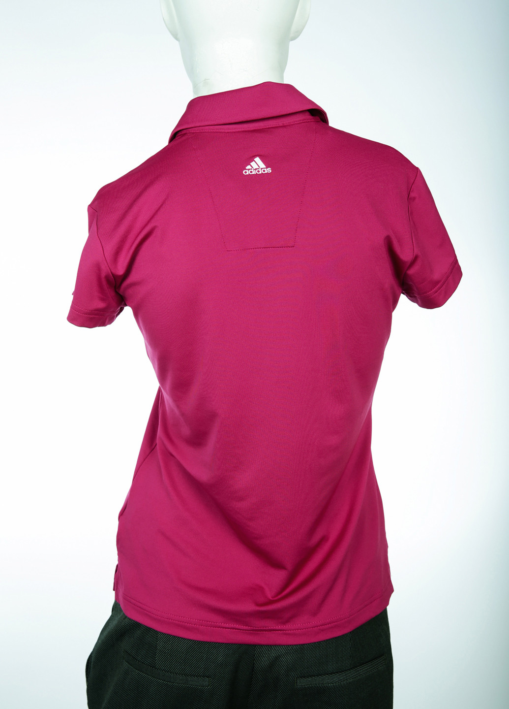Фуксиновая (цвета Фуксия) женская футболка-поло adidas с надписью