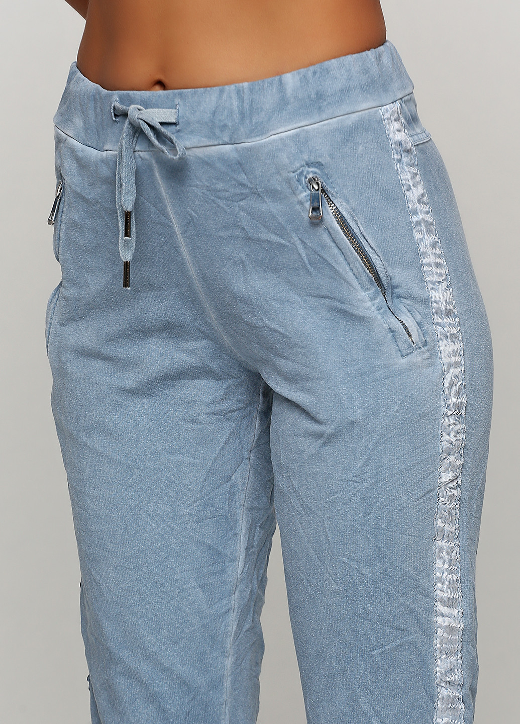 Голубые кэжуал демисезонные зауженные брюки Naiif