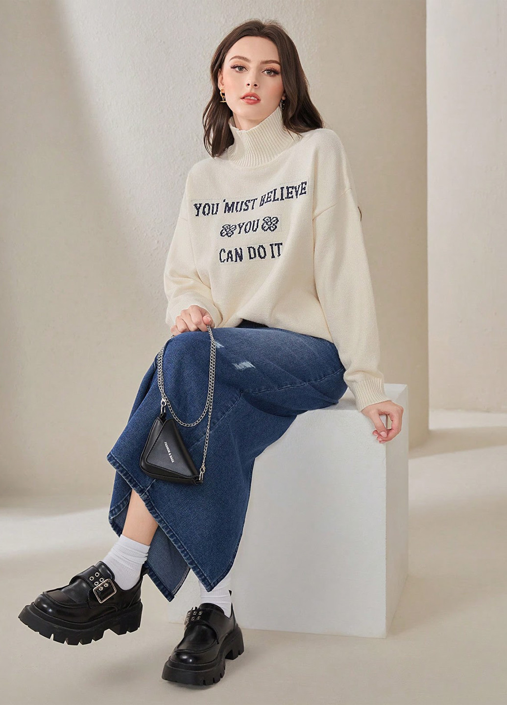 Айворі демісезонний светр SHEIN